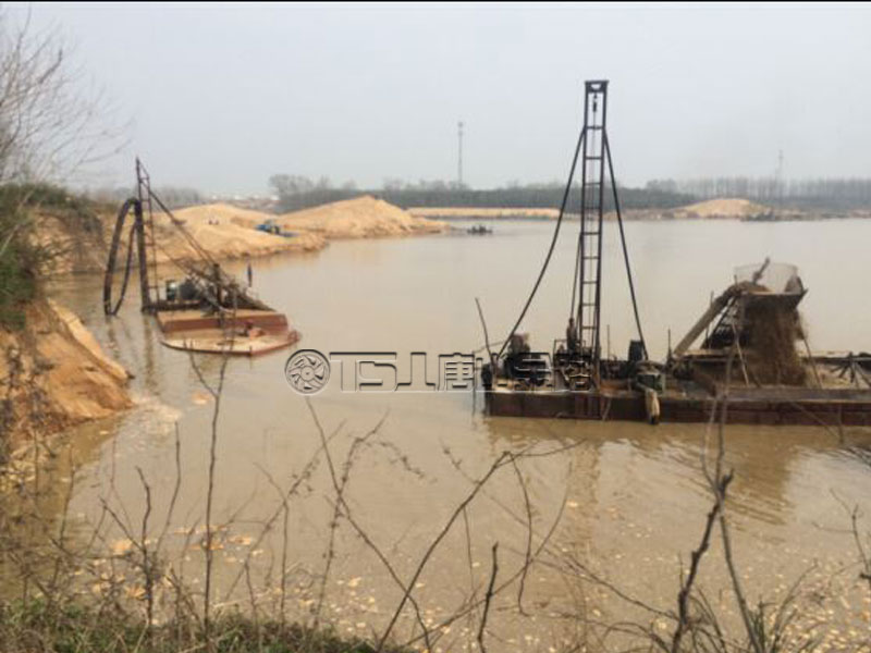 無節(jié)制開采河沙，河堤受損嚴(yán)重