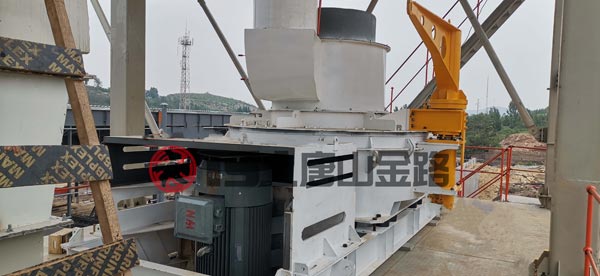 錘破、對輥破、立軸沖擊破三種制砂設備優(yōu)劣對比